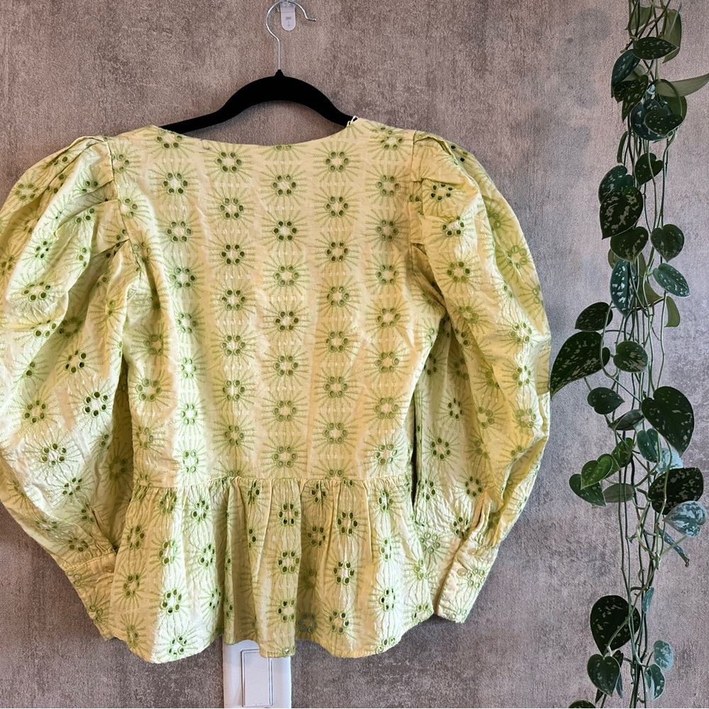 ZARA Puff Sleeve Embroidered Top 💚 - Picture 5 of 10